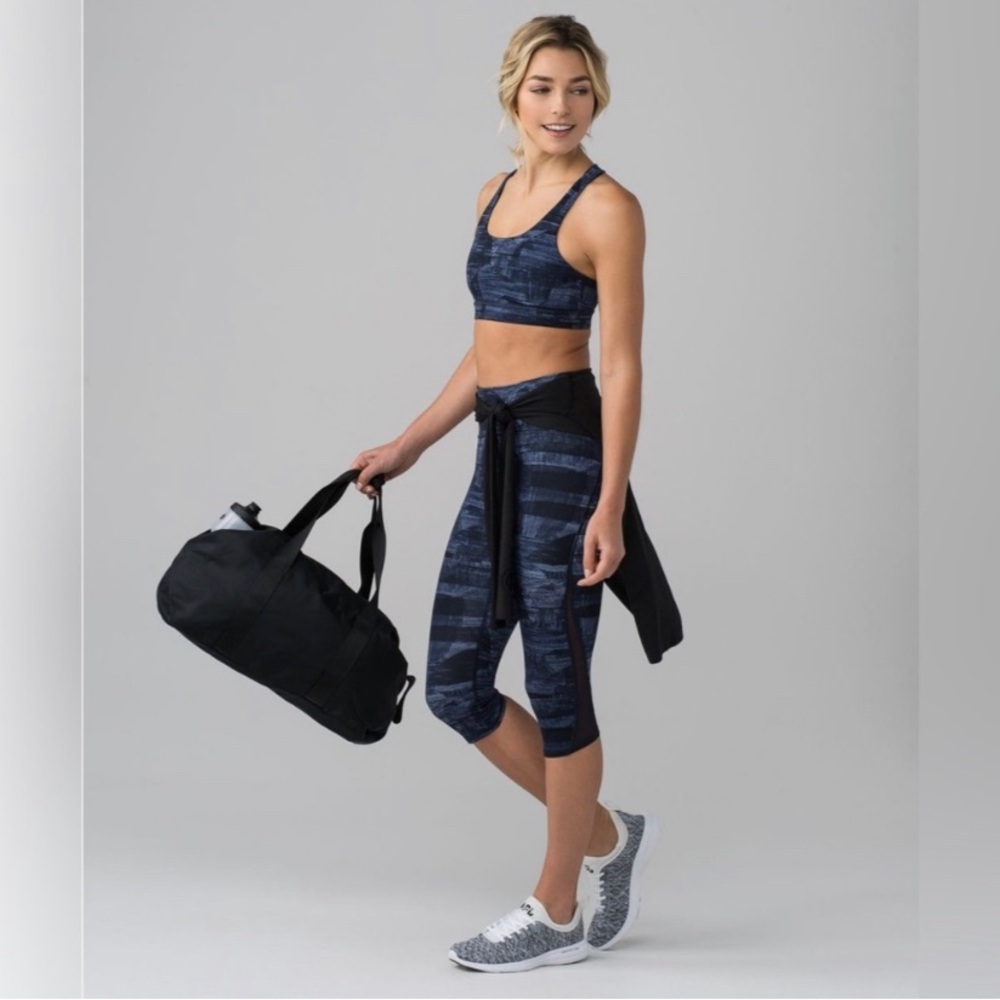 Andrew Marc NY Camo Leggings Pants Performance Crop - Picture 9 of 16